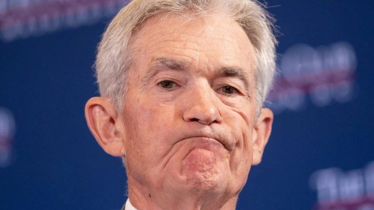 Bitcoin Shrugs Off Brief Fed Panic