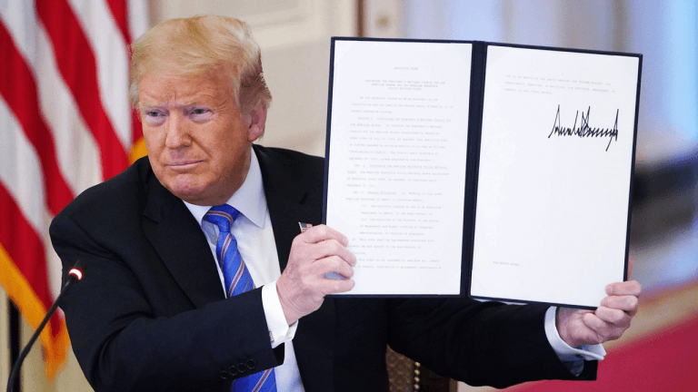 Trump Signs Landmark GENIUS Act, First US Stablecoin Law