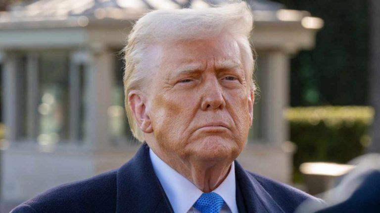 80 CEOs Urge Trump to Block Bank Fees That Could Cripple US Crypto Access