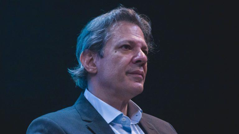 Brazil Criticizes Dollar Weaponization, Upholds Right to Trade in National Currencies