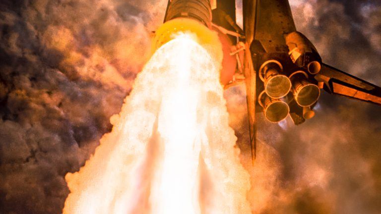 Coinbase Sees Full-Scale Altcoin Season Brewing With September Rotation in Sight