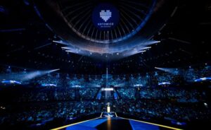 The Spodek Arena at capacity with trophy at front of stage
