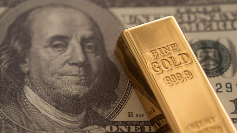 Strategist Warns Gold Surpassed U.S. Treasuries as Reserve Asset: A Dollar Rebalancing Might Follow
