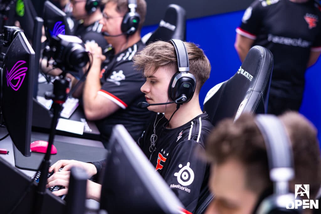 Image of FaZe Clan competing at BLAST Open London